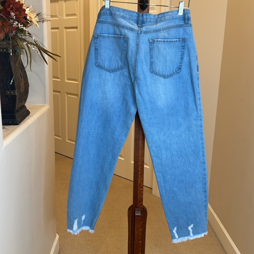 Muselooks‎ High Rise Distressed Mom Jeans Size 9 - Picture 4 of 14